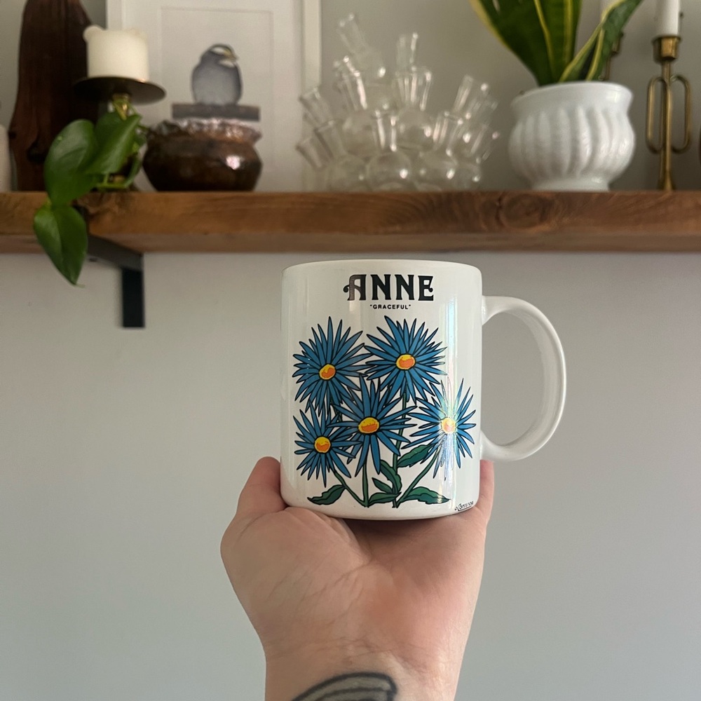 Novelty ANNE Floral Blue and White Mug